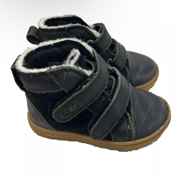 UGG Rennon II Style Boots Toddler Size 6 Leather Black Hightop - Picture 1 of 5